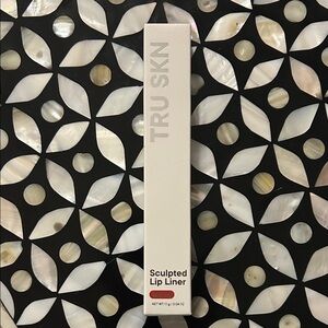TRU SKN Sculpted Lip Liner in “Mulberry”